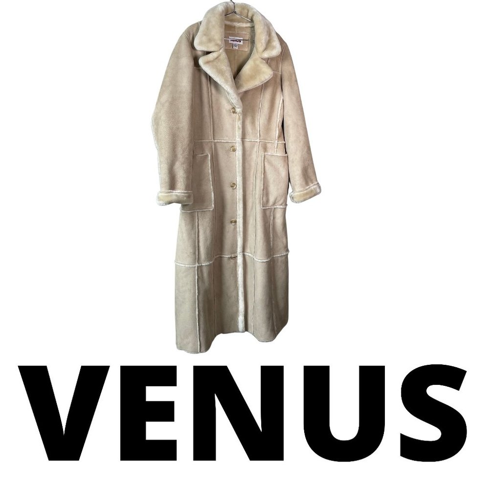 VENUS Long Shearling Trench Coat in Light Beige